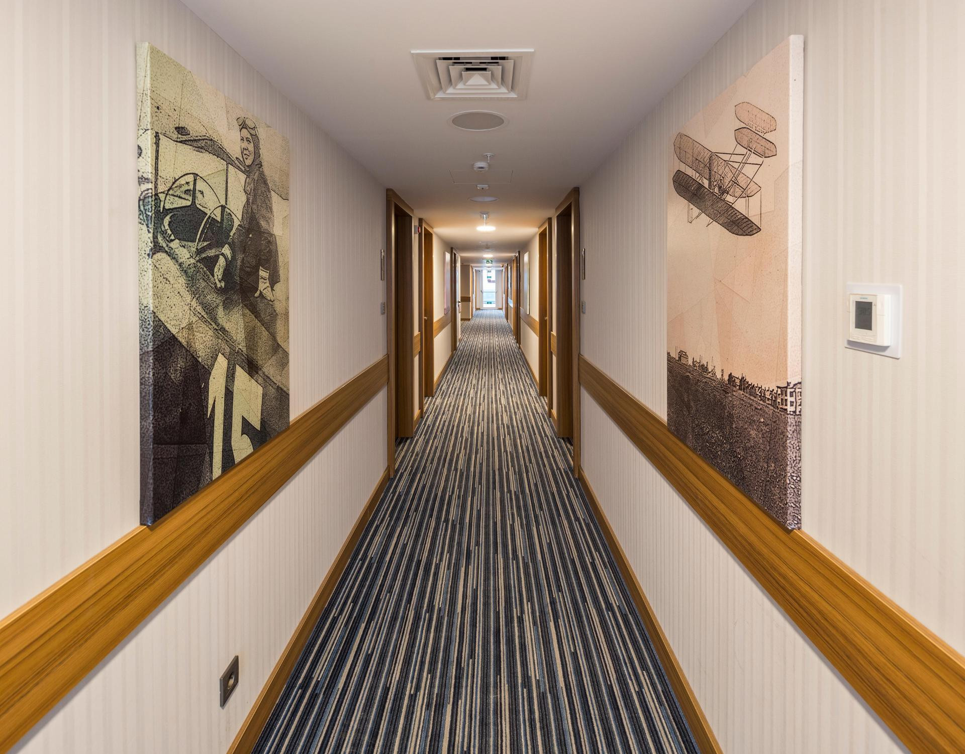 Vista Lobby Hampton by Hilton Istanbul Kurtkoy