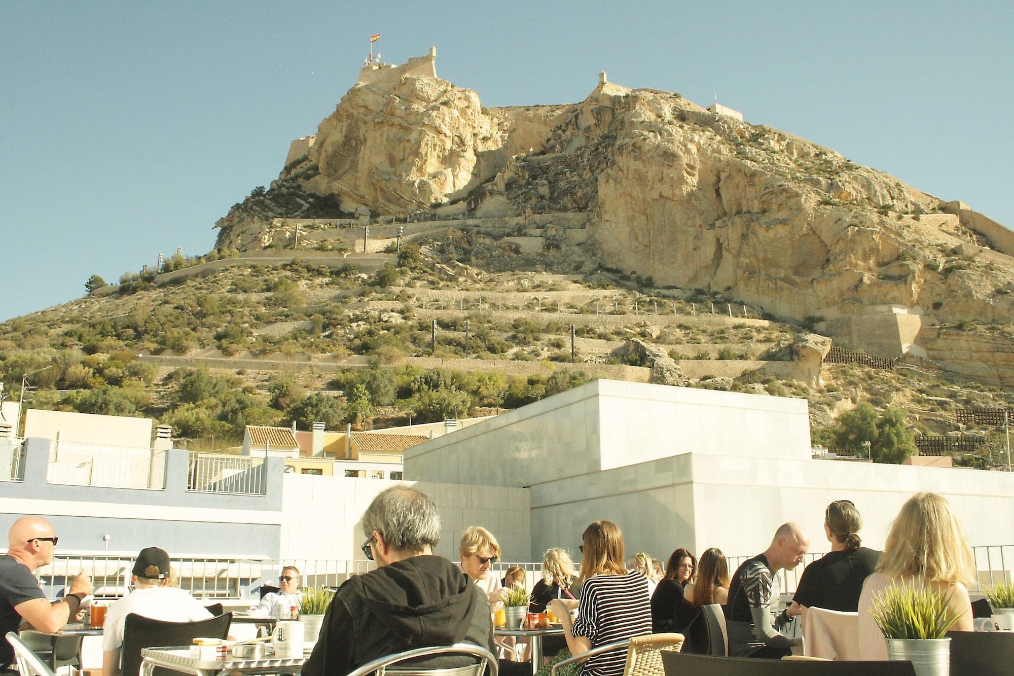 Restaurant Apartamentos Globus by Be Alicante