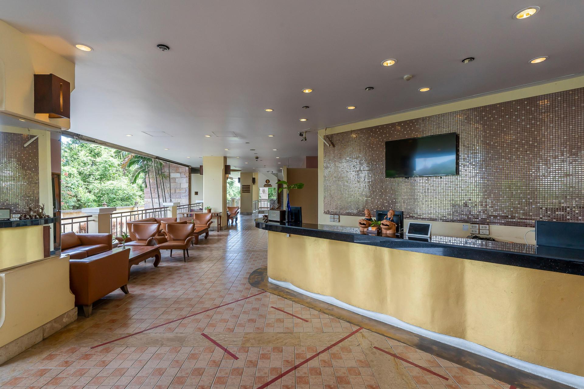 Vista Lobby Bella Villa Cabana