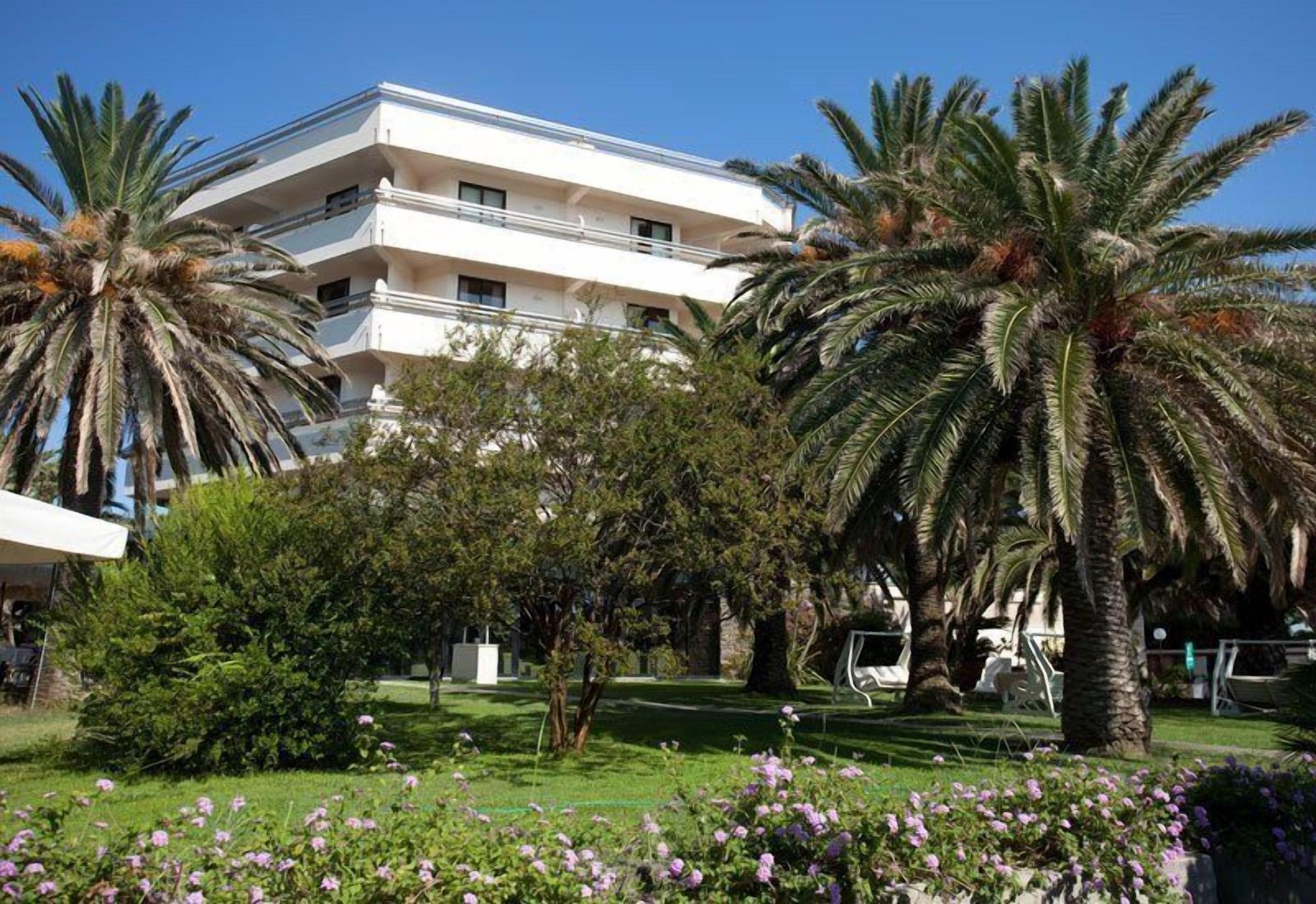 Vista Exterior Circeo Park Hotel