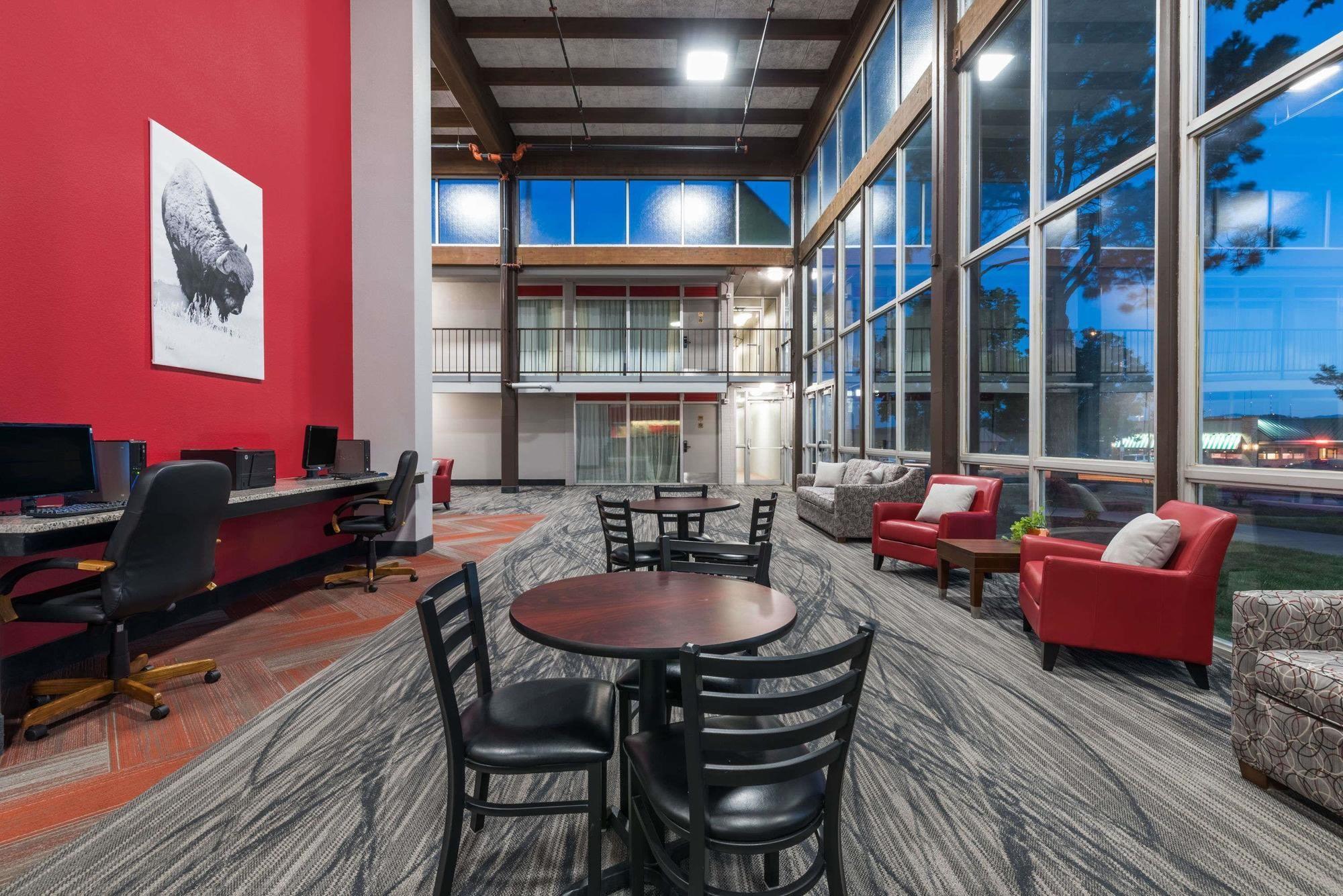 Vista Lobby Clarion Inn Rapid City