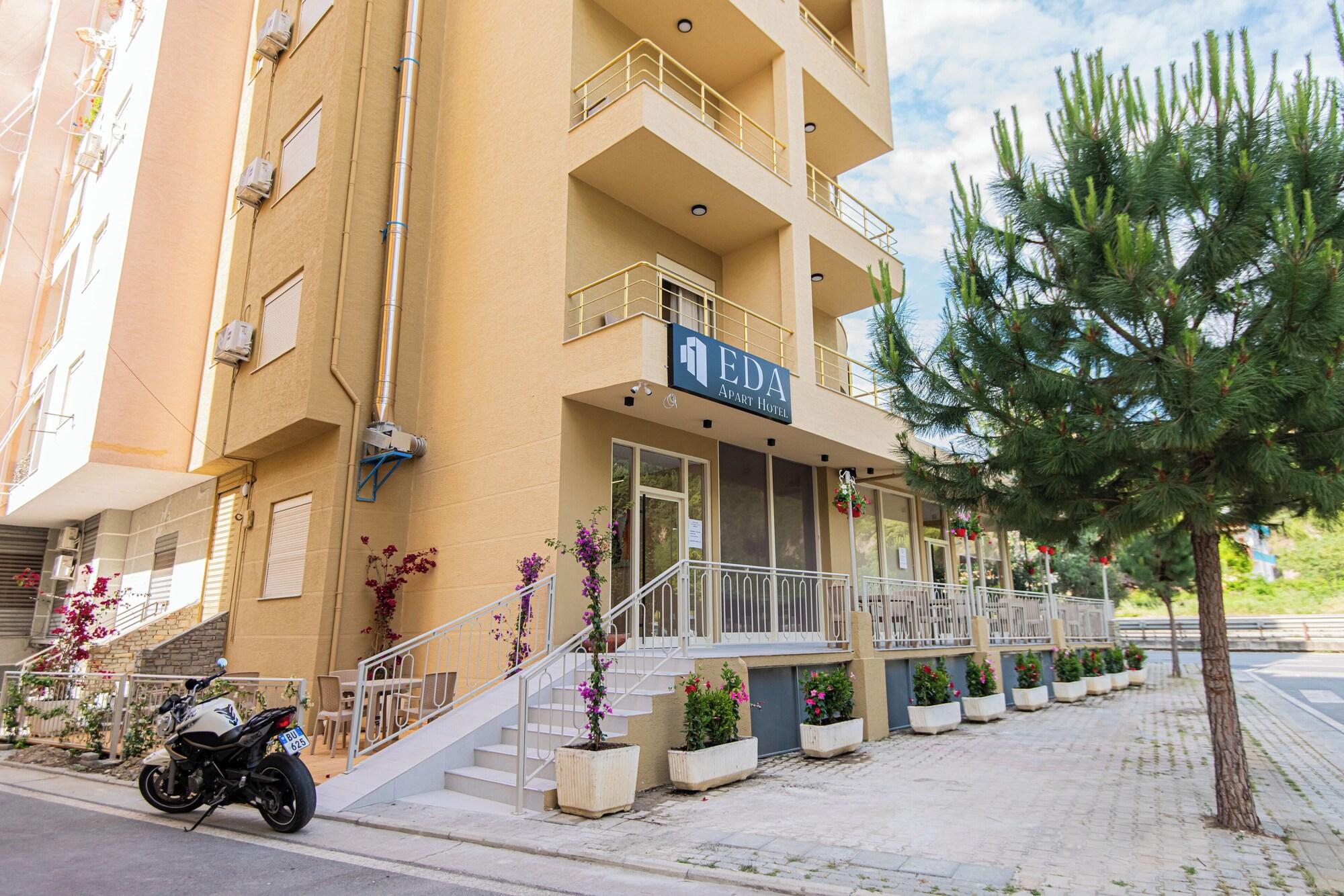 Vista Exterior ApartHotel EDA