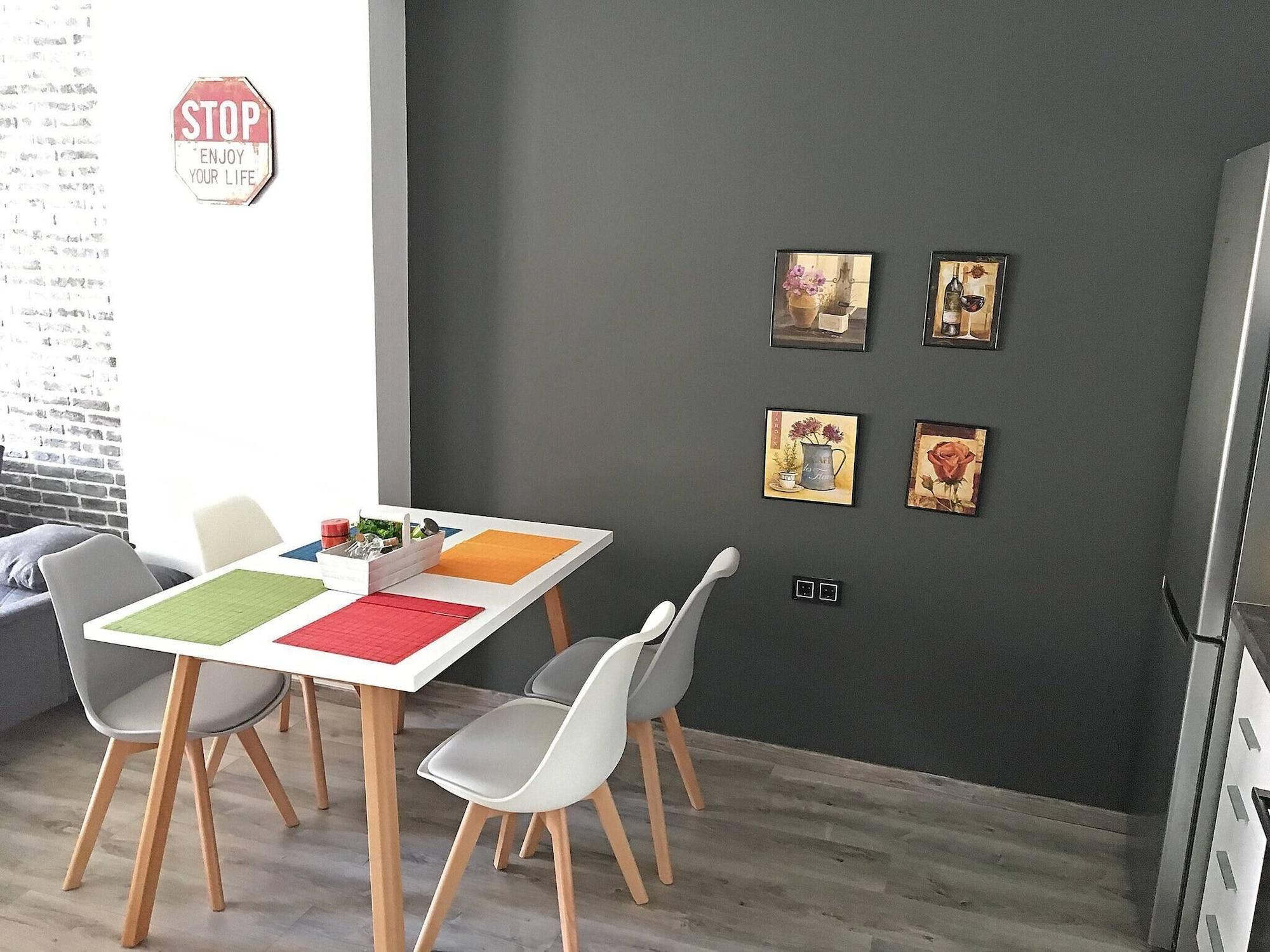 Restaurant Pegasus Amazing Flat, 1,5min Walk To The