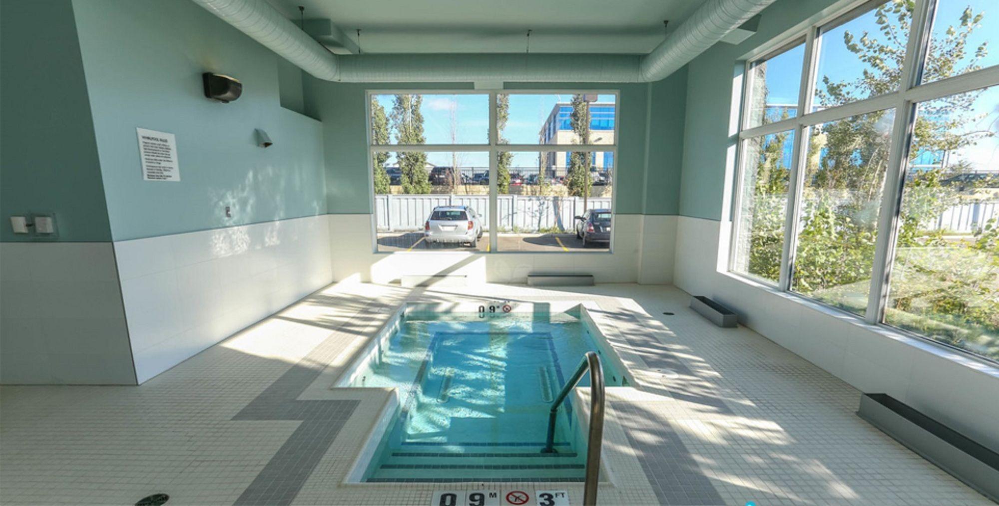 Vista Piscina Radisson Hotel & Conference Centre Calgary Airport