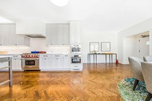 Alquiler Vacacional - Historic and Opulent Pacific Heights Mansion Overlooking Alta Plaza Park