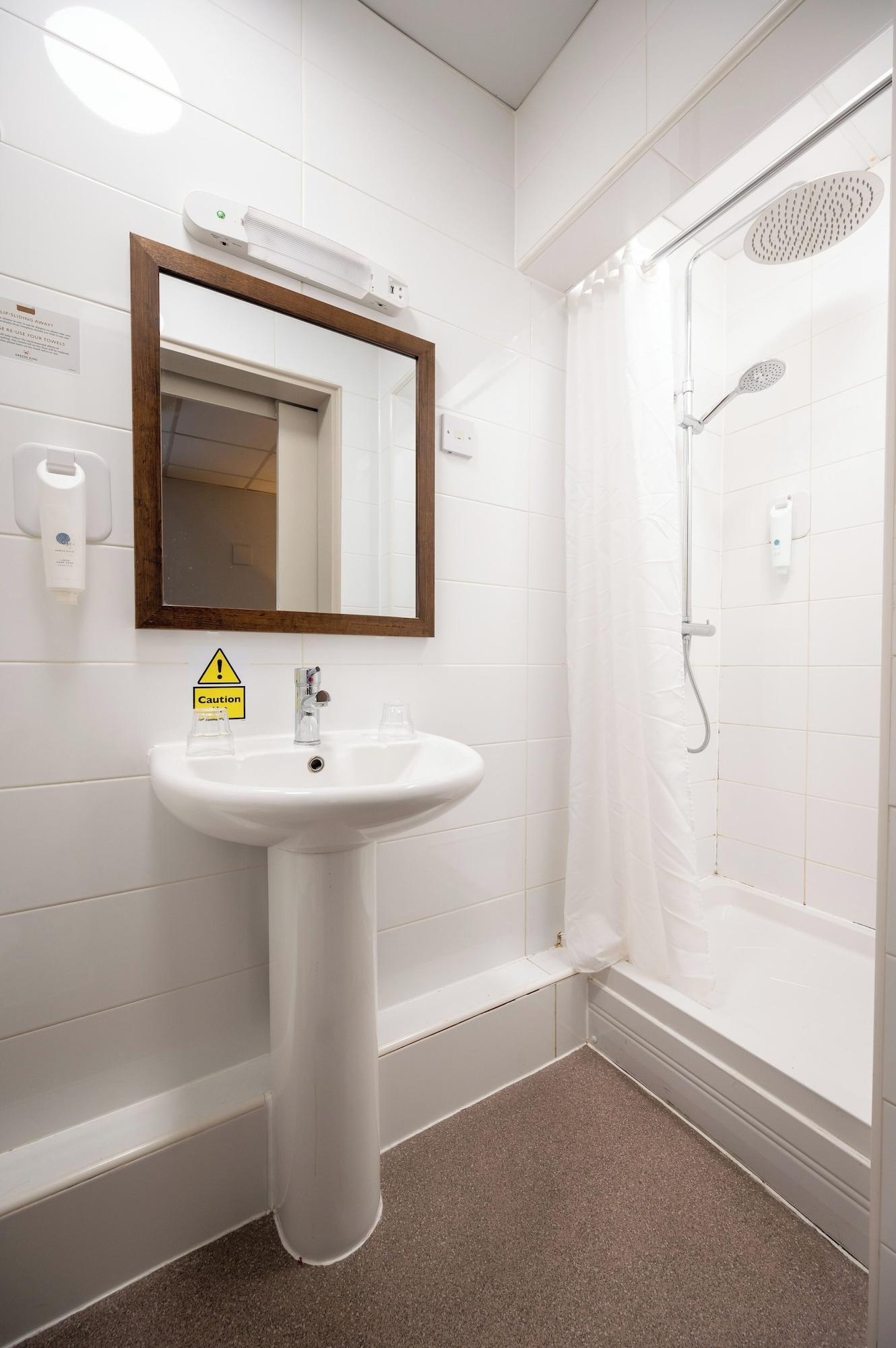 Equipamiento de Habitación Cocked Hat Hotel by Greene Kings Inns