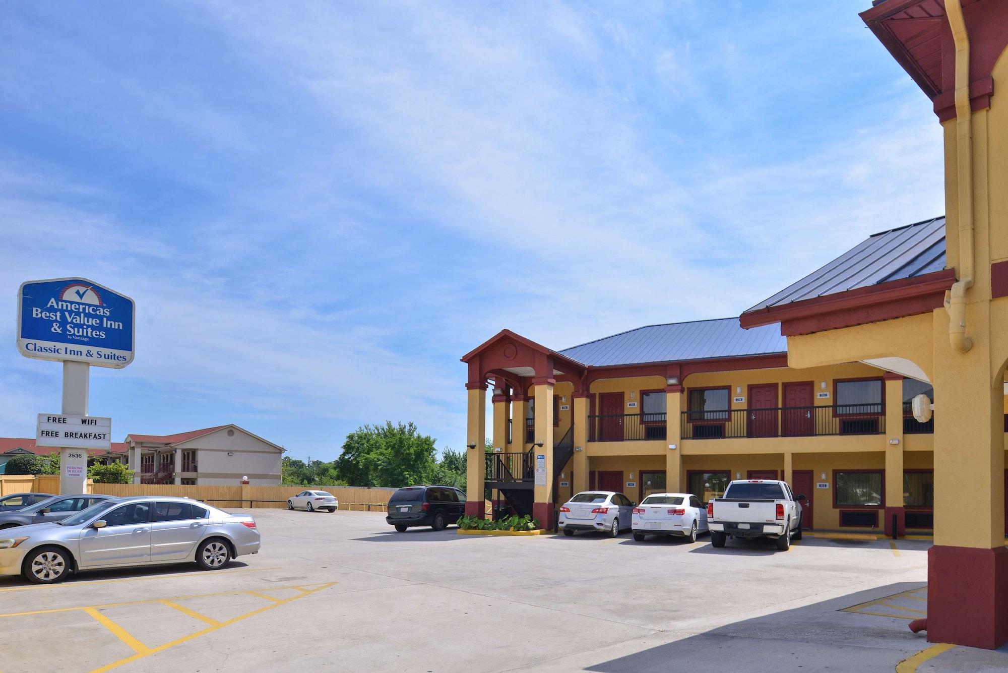 Varios Americas Best Value Inn & Suites Houston Downtown