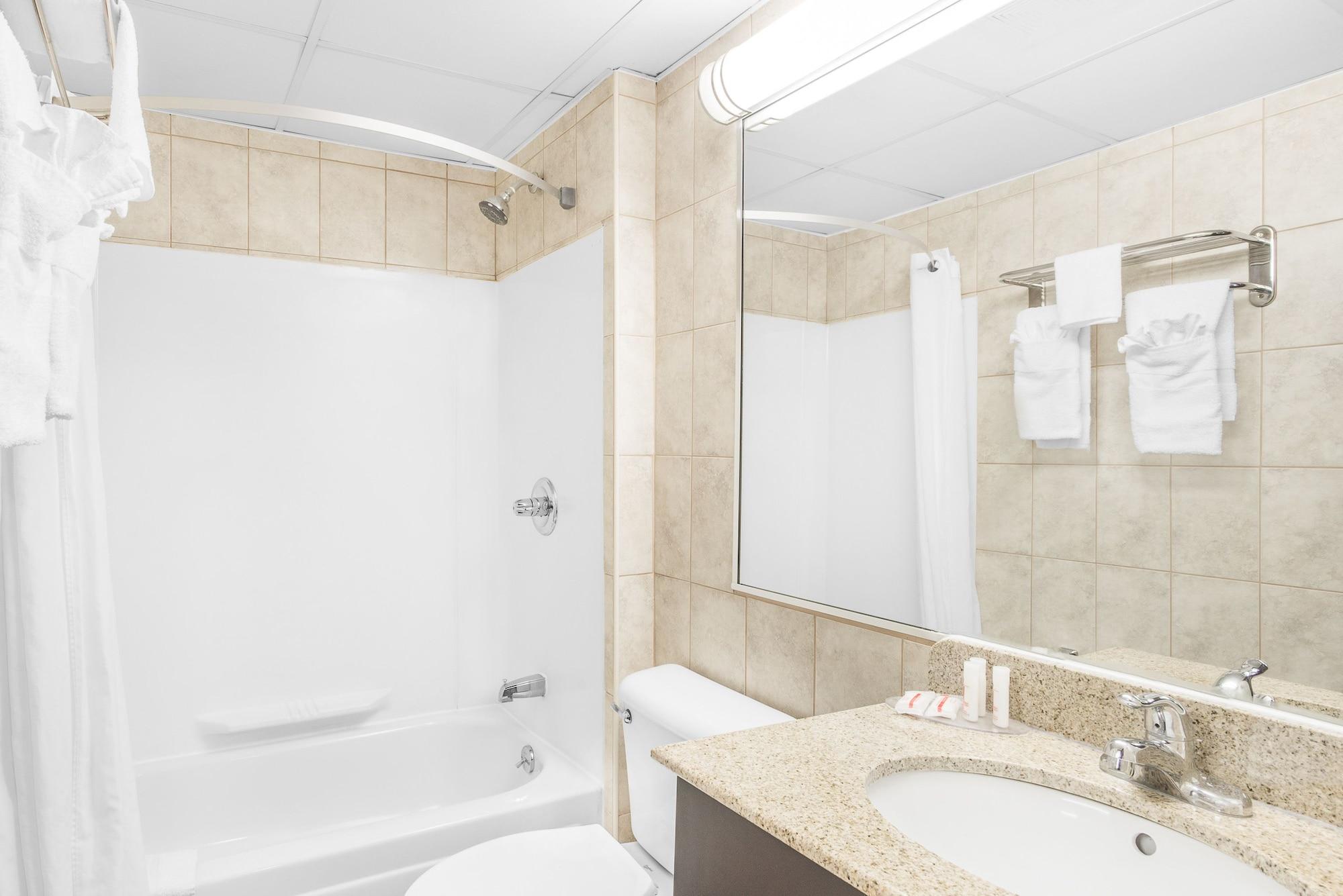 Equipamiento de Habitación Howard Johnson by Wyndham Clifton NJ