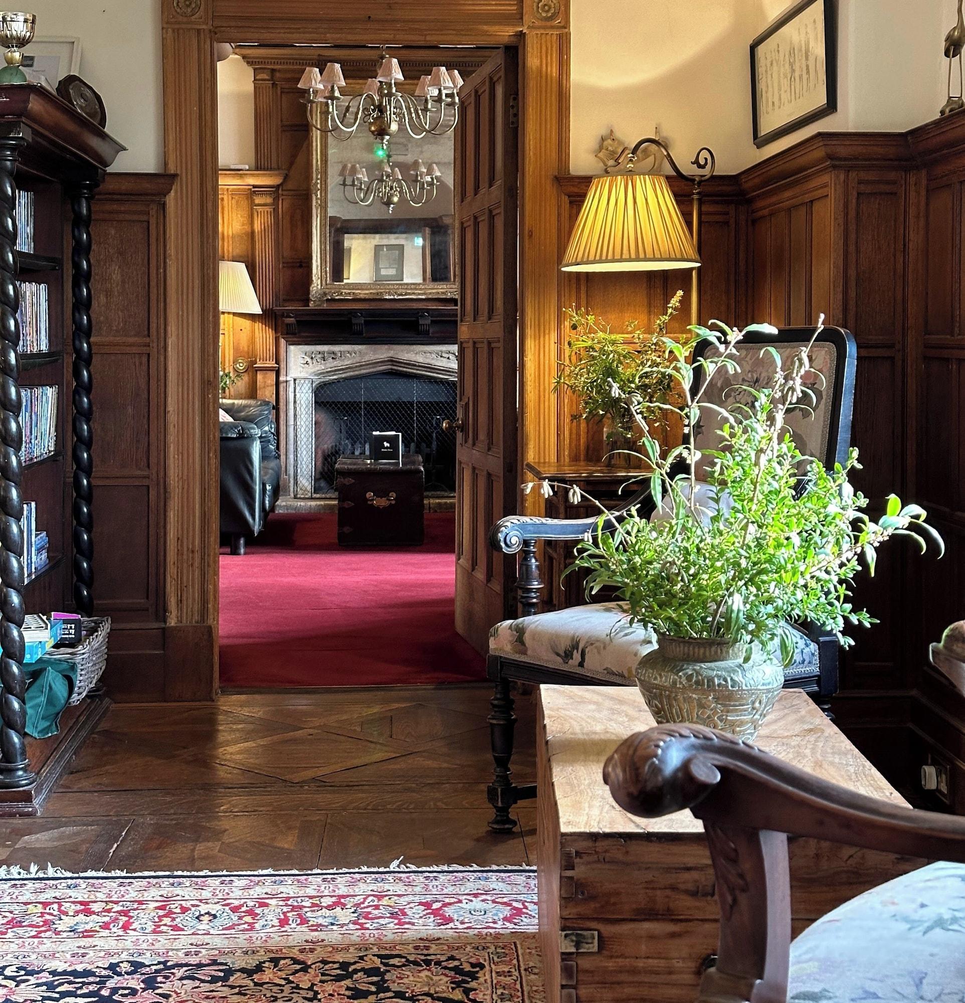 Vista Lobby Woolley Grange Hotel