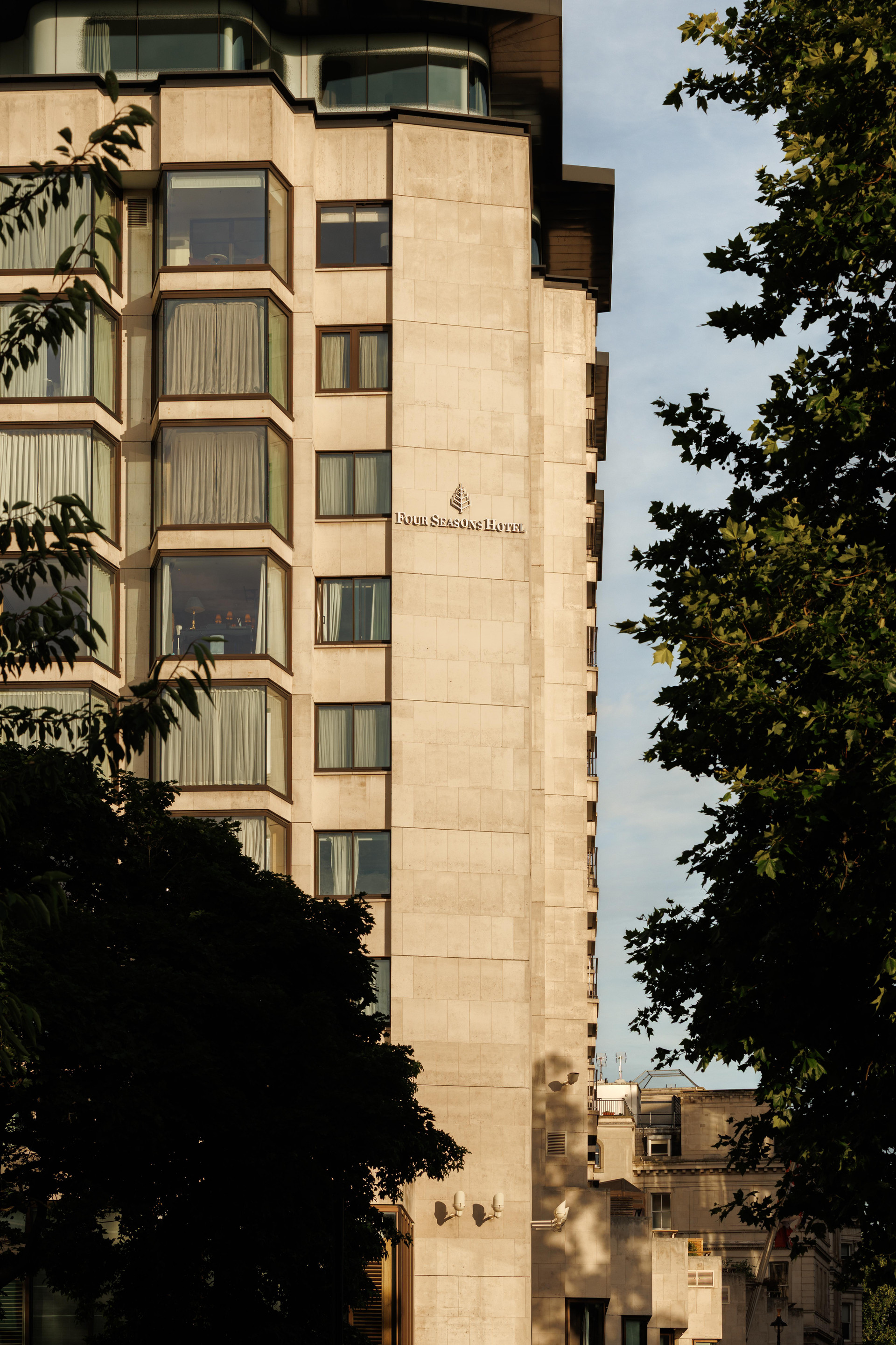 Vista Exterior Four Seasons Hotel London at Park Lane