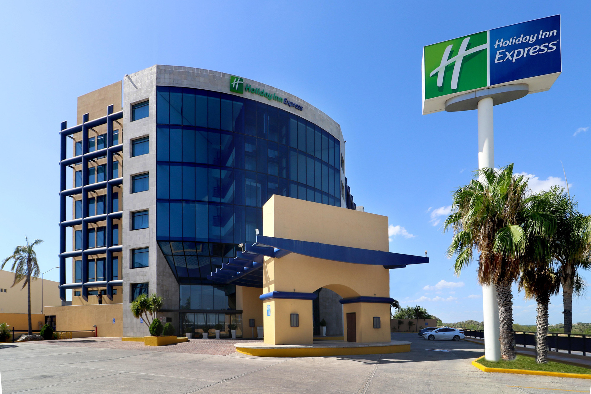 Vista Exterior Holiday Inn Express Nuevo Laredo by IHG