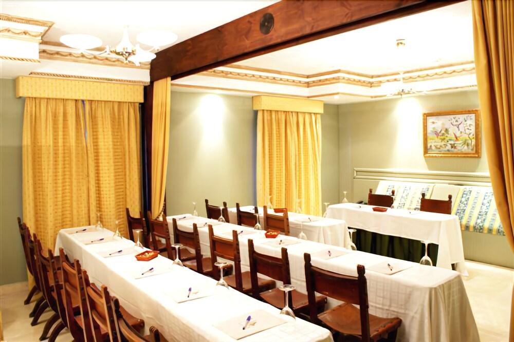 Sala de Reuniones Hotel Sercotel Alfonso VI
