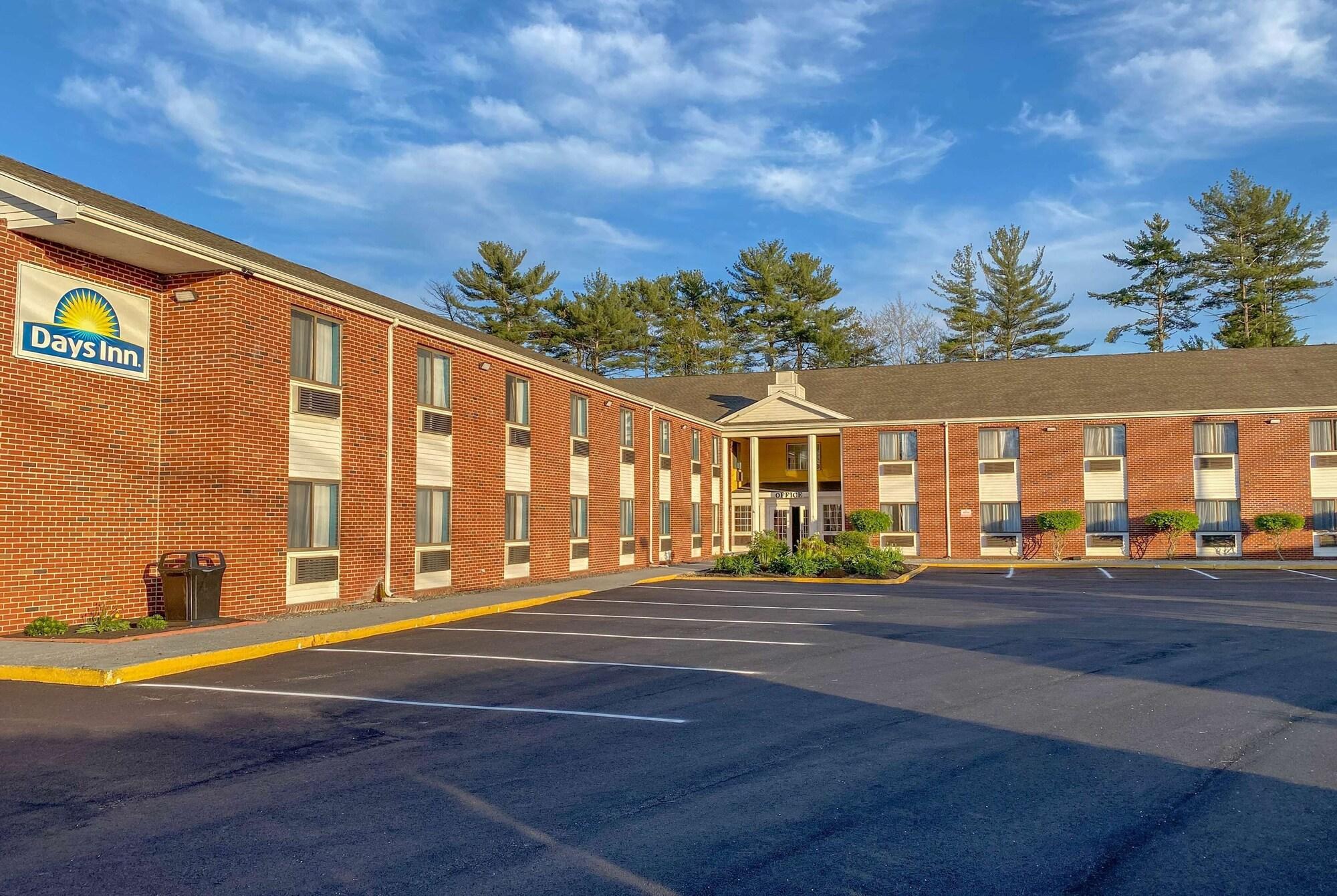 Varios Days Inn by Wyndham Brunswick Bath Area