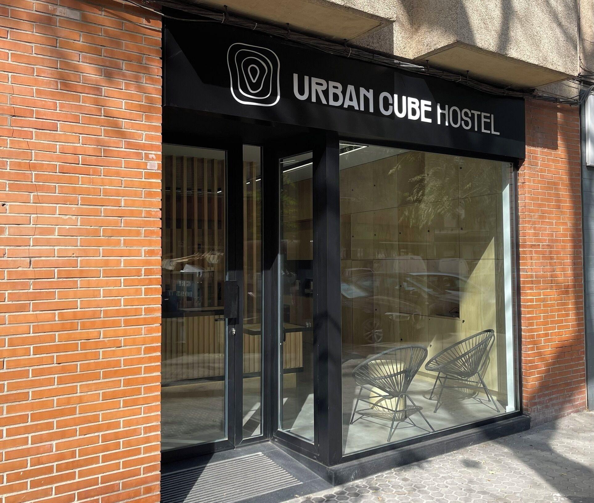 Vista Exterior Urban Cube Hostel Sevilla