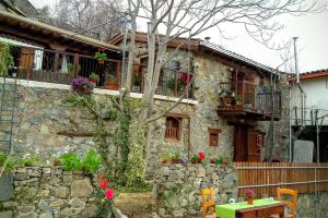 Alojamiento - Isminis Petroktisto Holidays Stonehouse