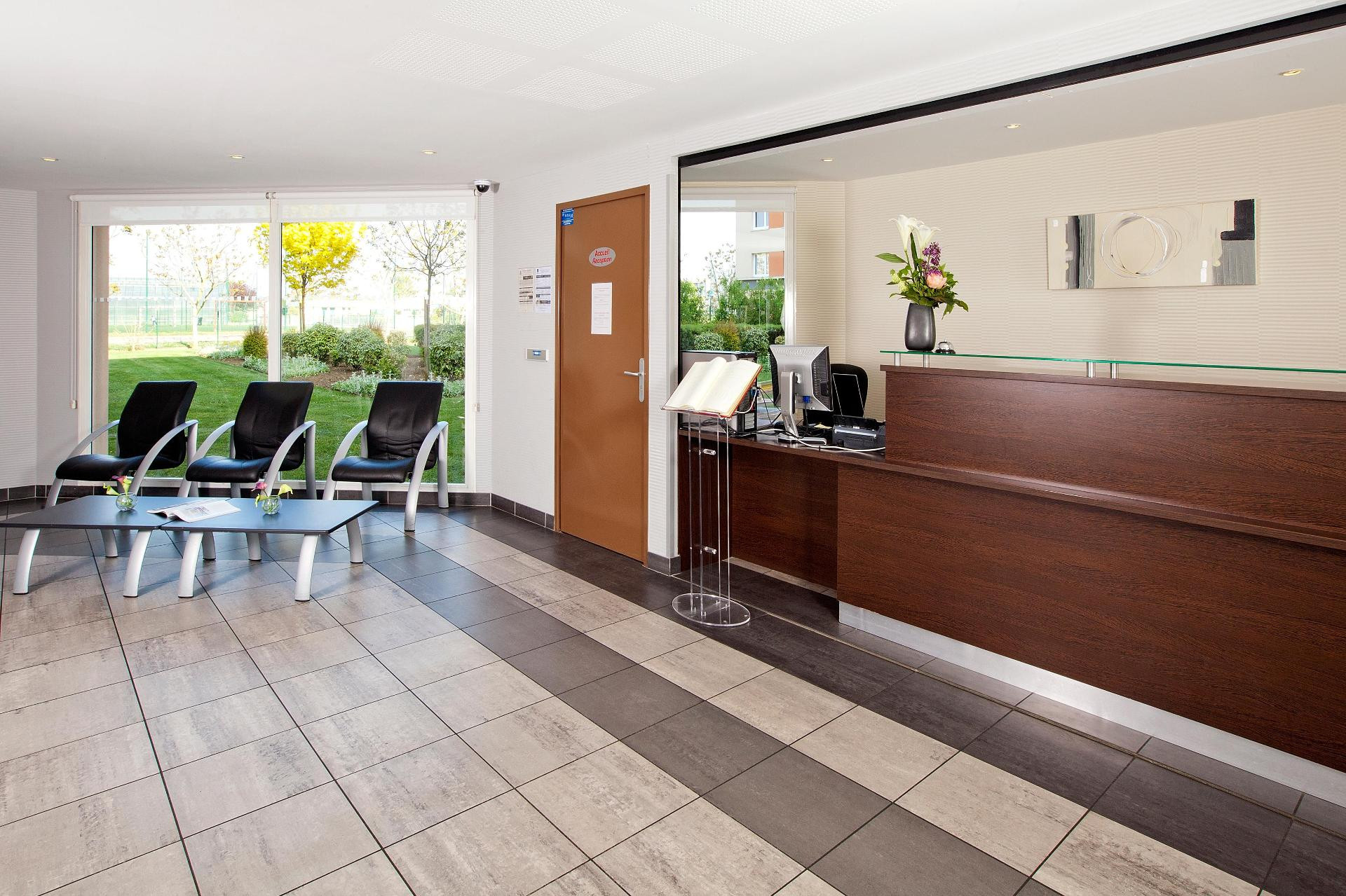 Vista Lobby Séjours & Affaires Caen Le Clos Beaumois