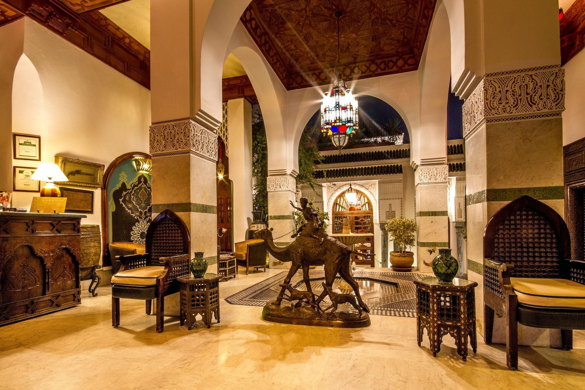 Vista Lobby Palais Donab