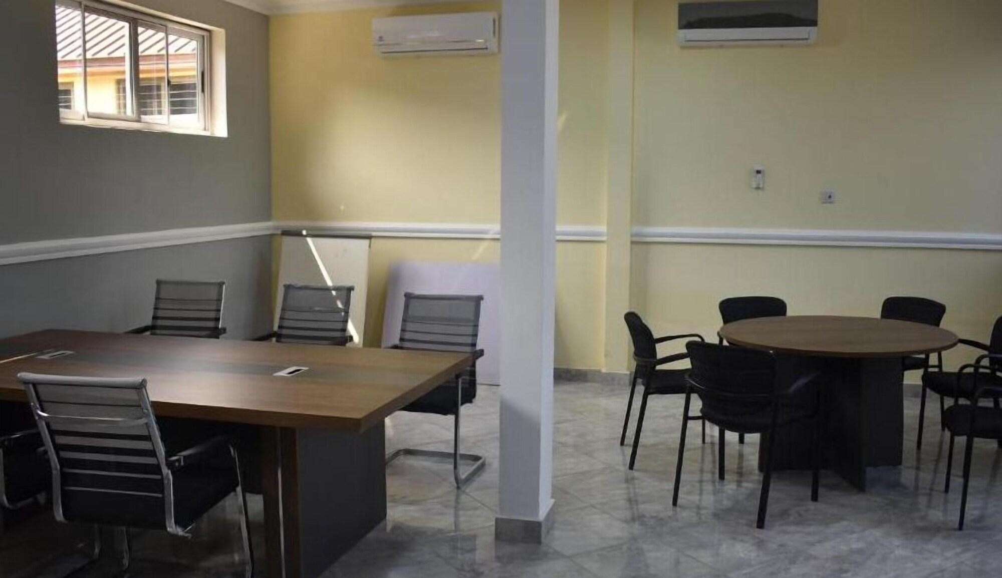 Sala de Reuniones Home From Home Ghana Guesthouse