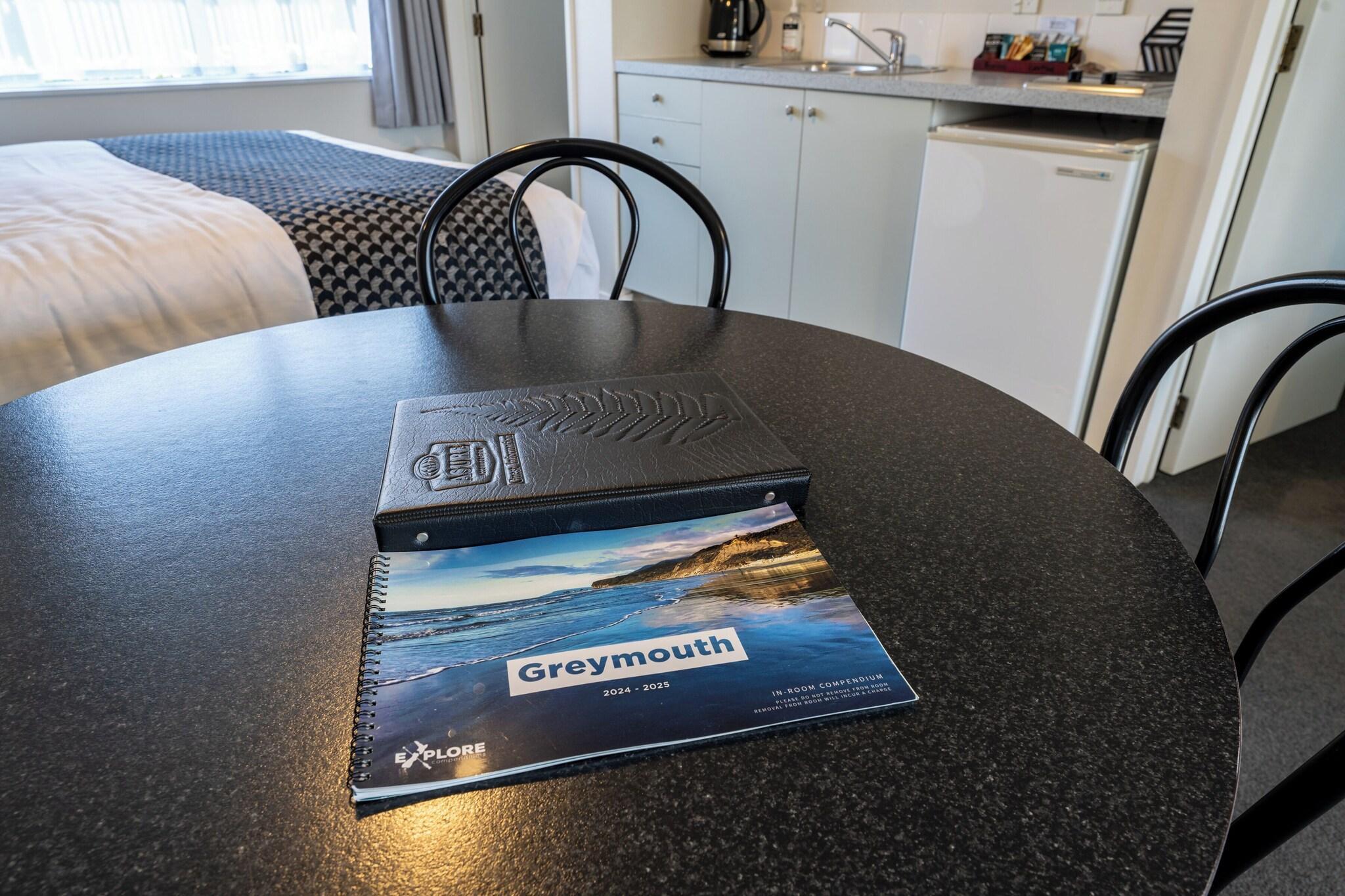 Restaurant ASURE Gables Motor Lodge