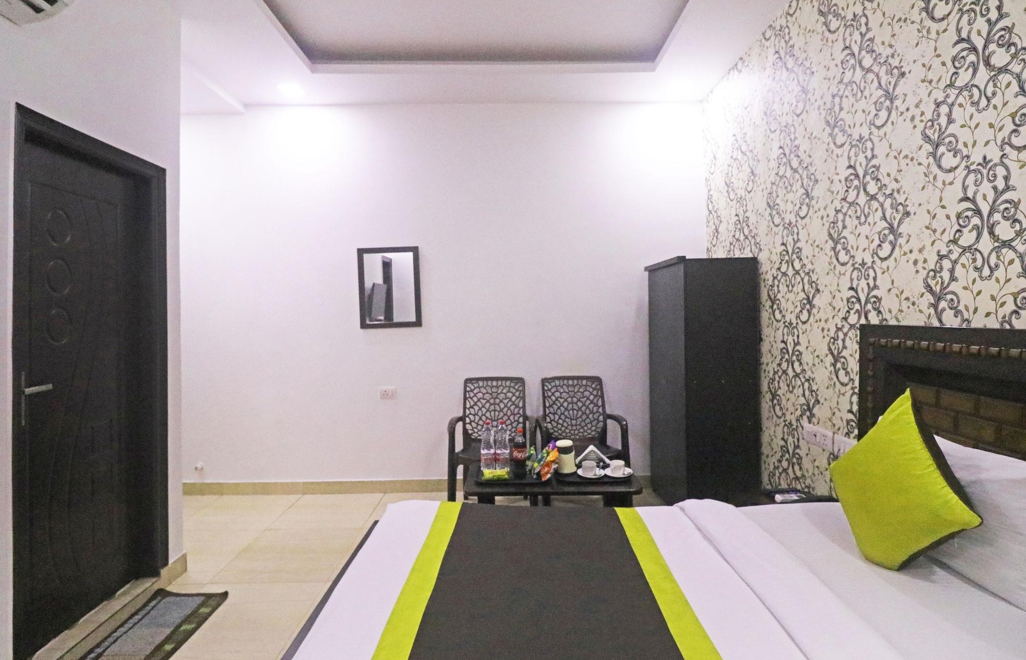 Habitación SRM Hotel Ashoka Palace