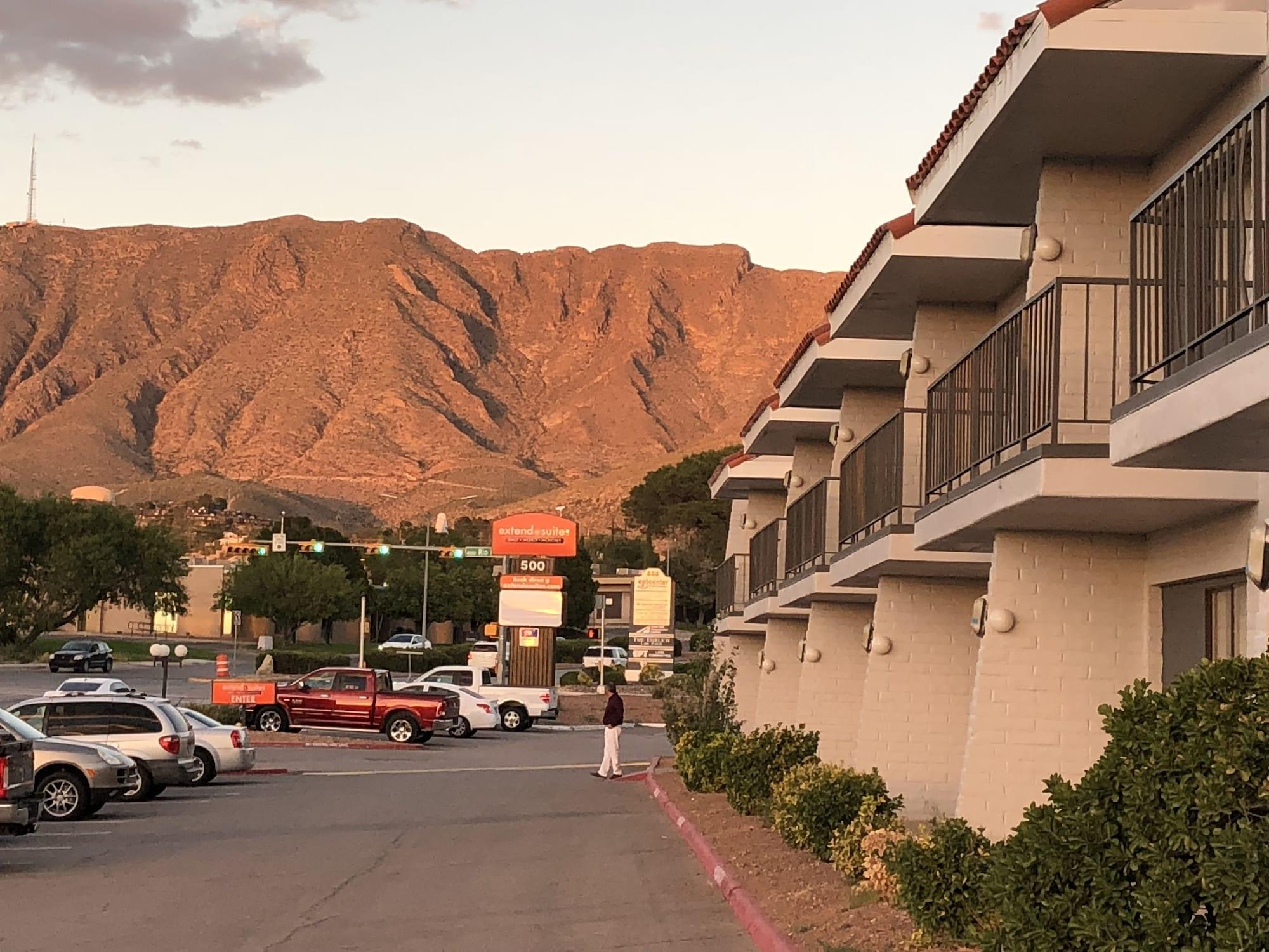 Vista Exterior Extend-A-Suites Utep