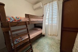 Alquiler Vacacional - Comfy 2 bedroom Rustic home with Full AC - WIFI - Smart TV Near Beach