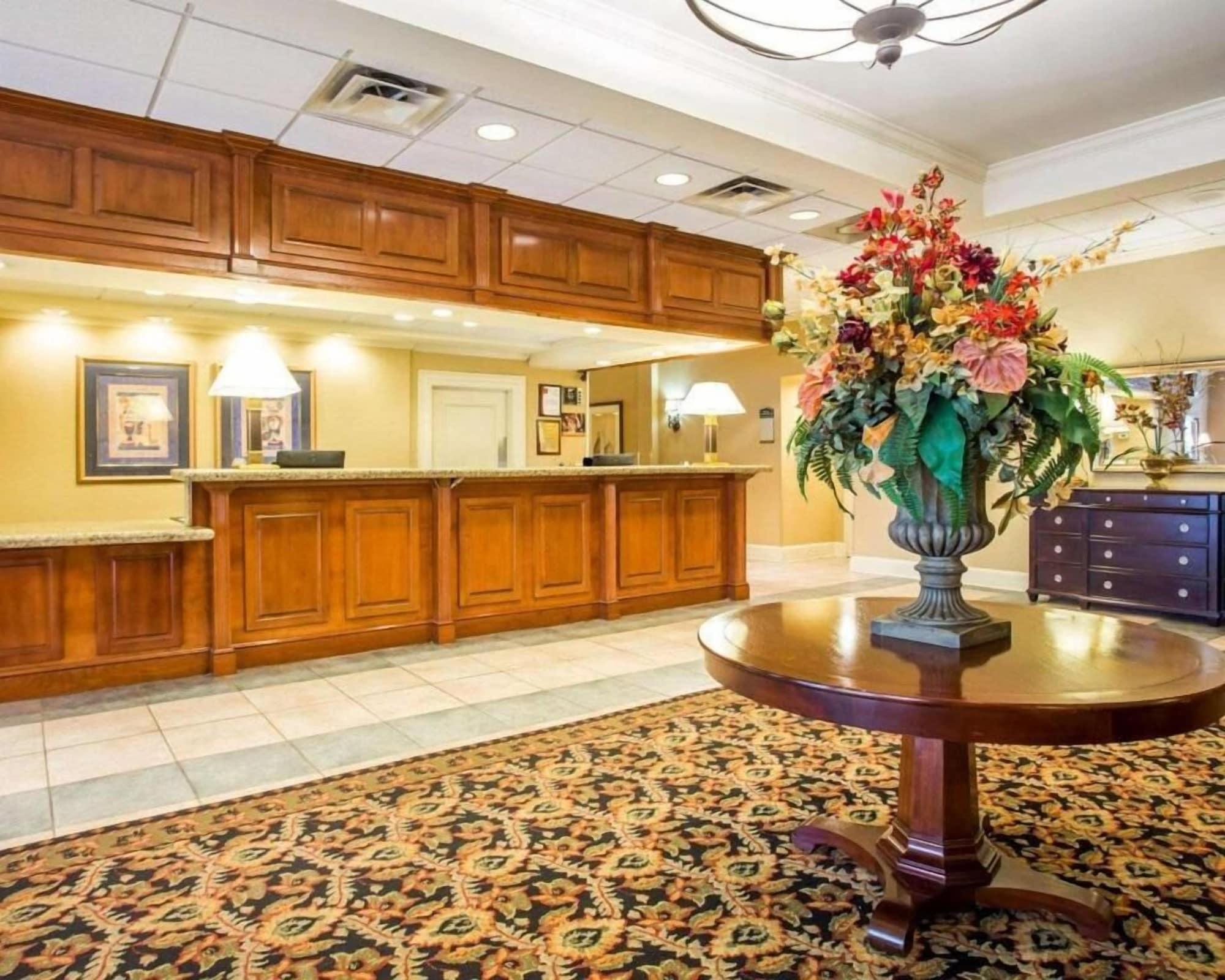 Vista Lobby Budgetel Atlanta-North