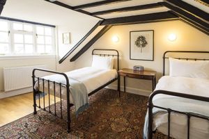 Alquiler Vacacional - Stylish fisherman's cottage in heart of pretty harbour village, pet-friendly.