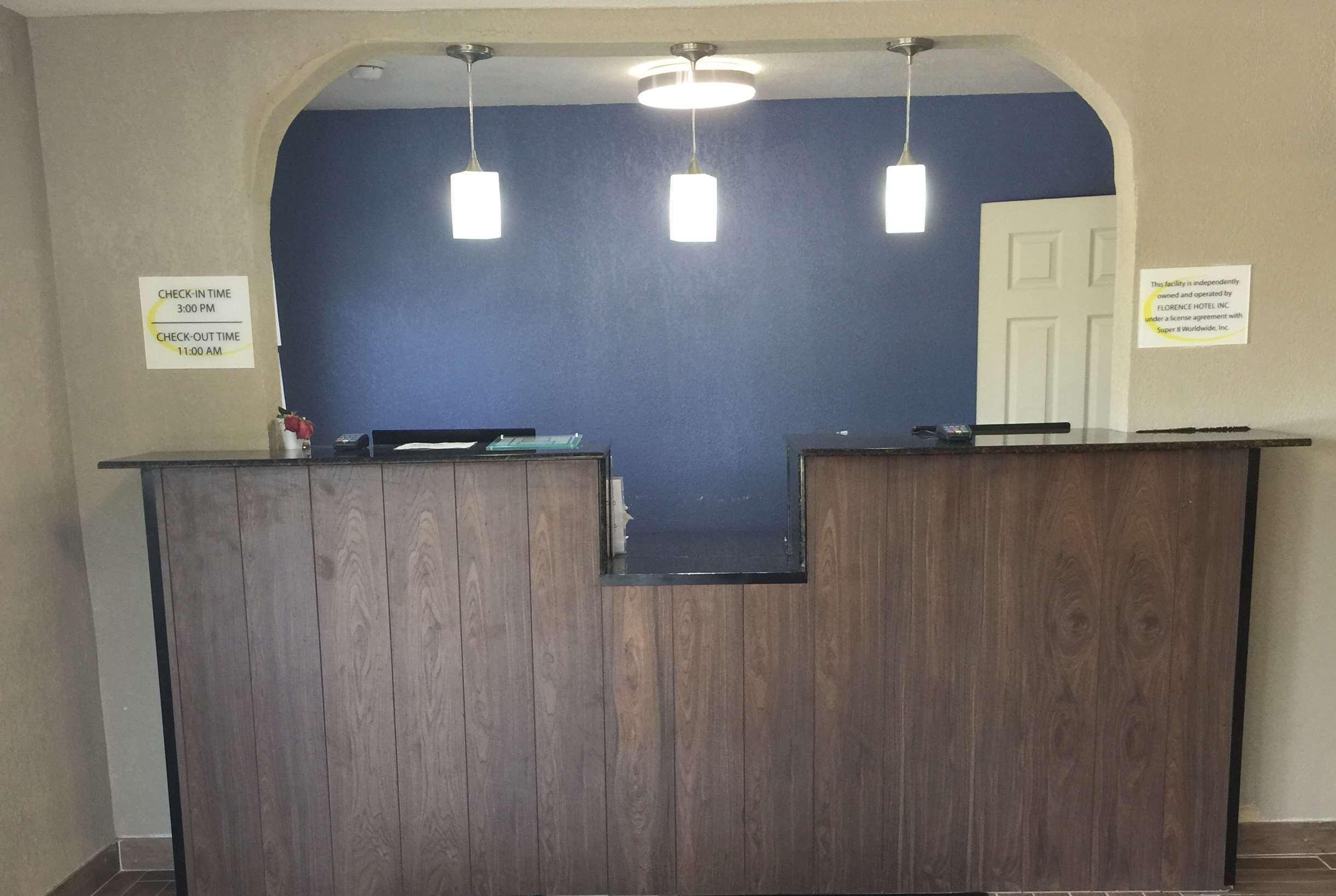 Vista Lobby Super 8 by Wyndham Florence