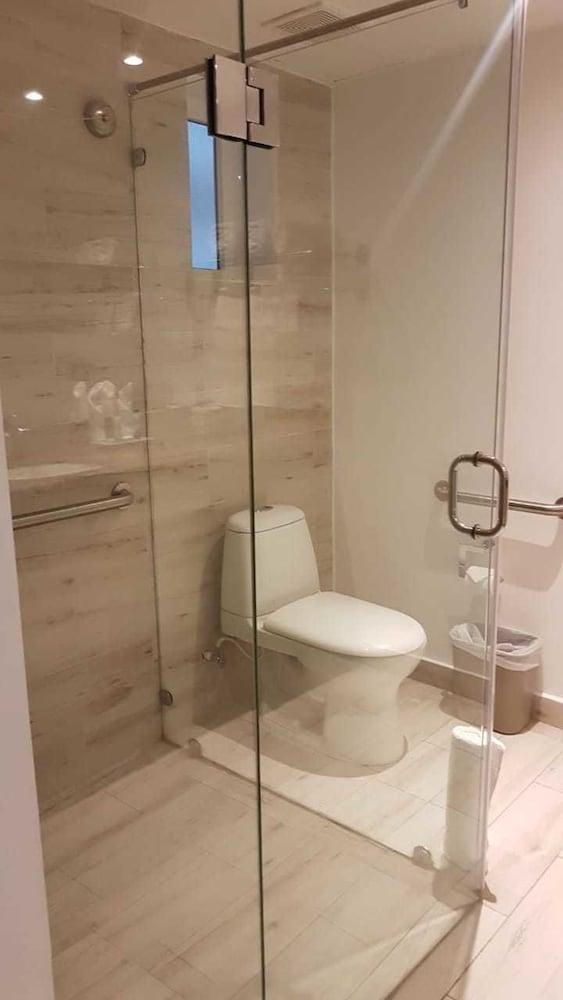 Hotel Royal Decameron Cornwall Beach