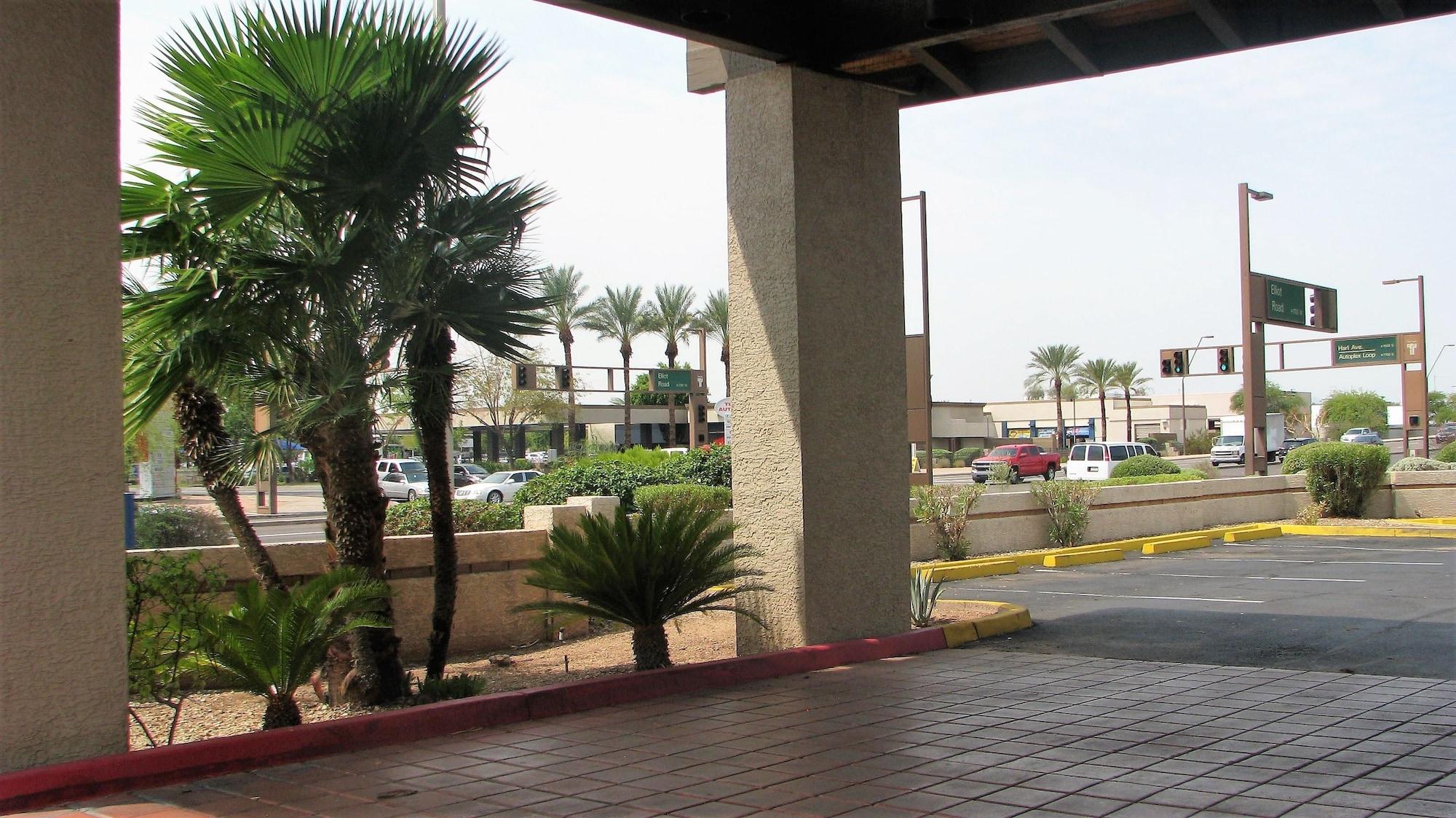 Vista Exterior Motel 6 Tempe, AZ – Elliot Road
