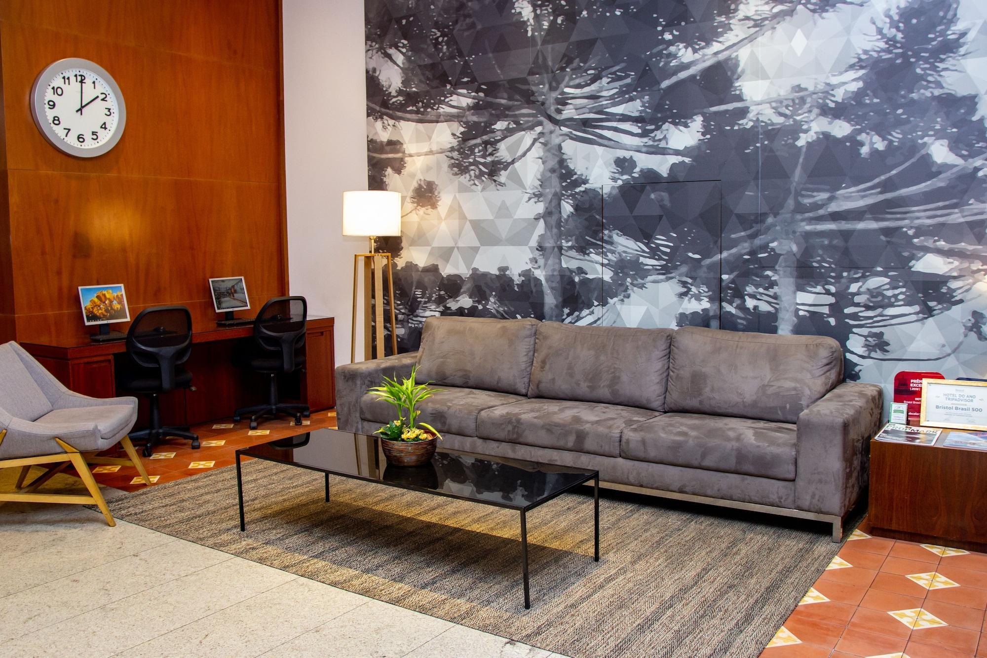 Vista Lobby Bristol Brasil 500 Hotel