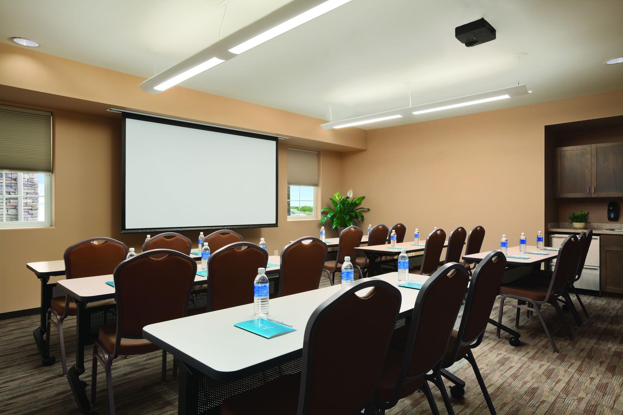 Sala de Reuniones HYATT house Minot