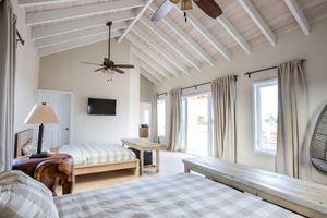 Alquiler Vacacional - Peacefull Villa Elemni: Turquoise Water, Deserted Beach with a Standard Vehicle