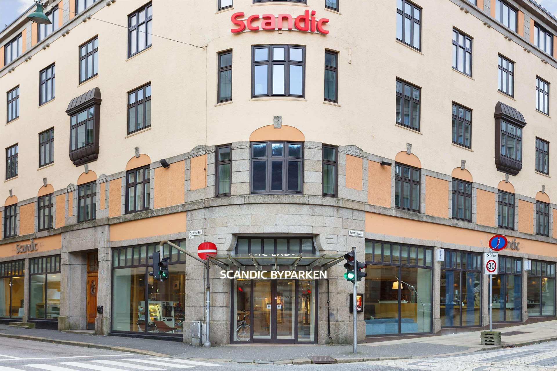 Vista Exterior Scandic Byparken