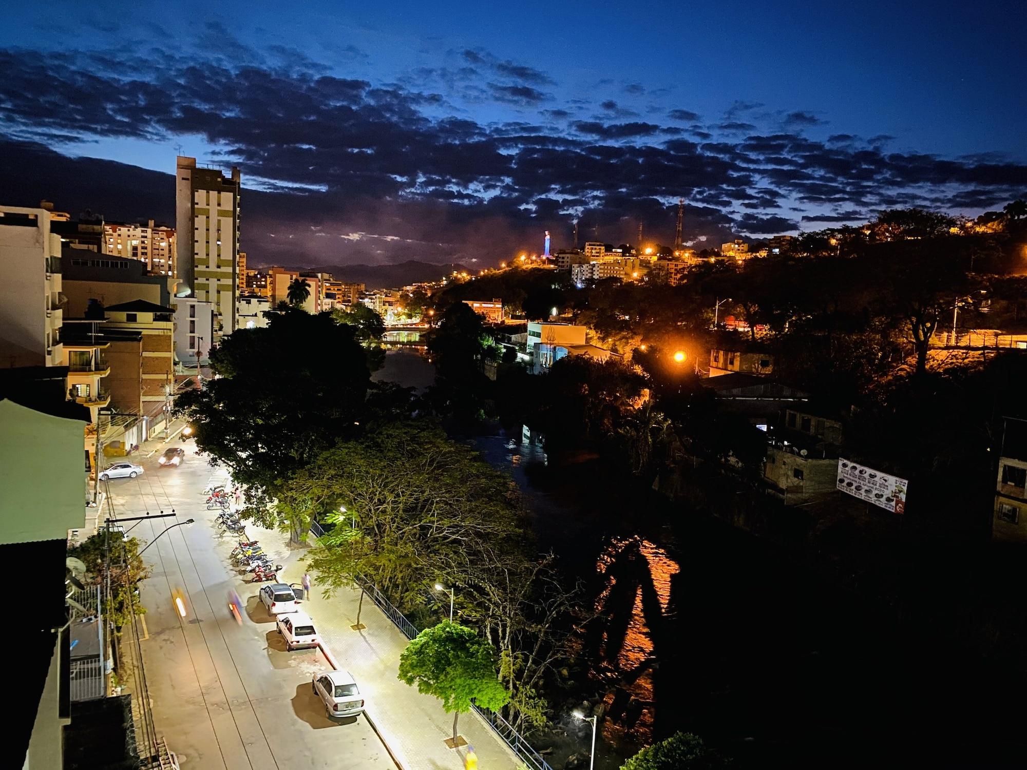 Varios Hotel Golden JK
