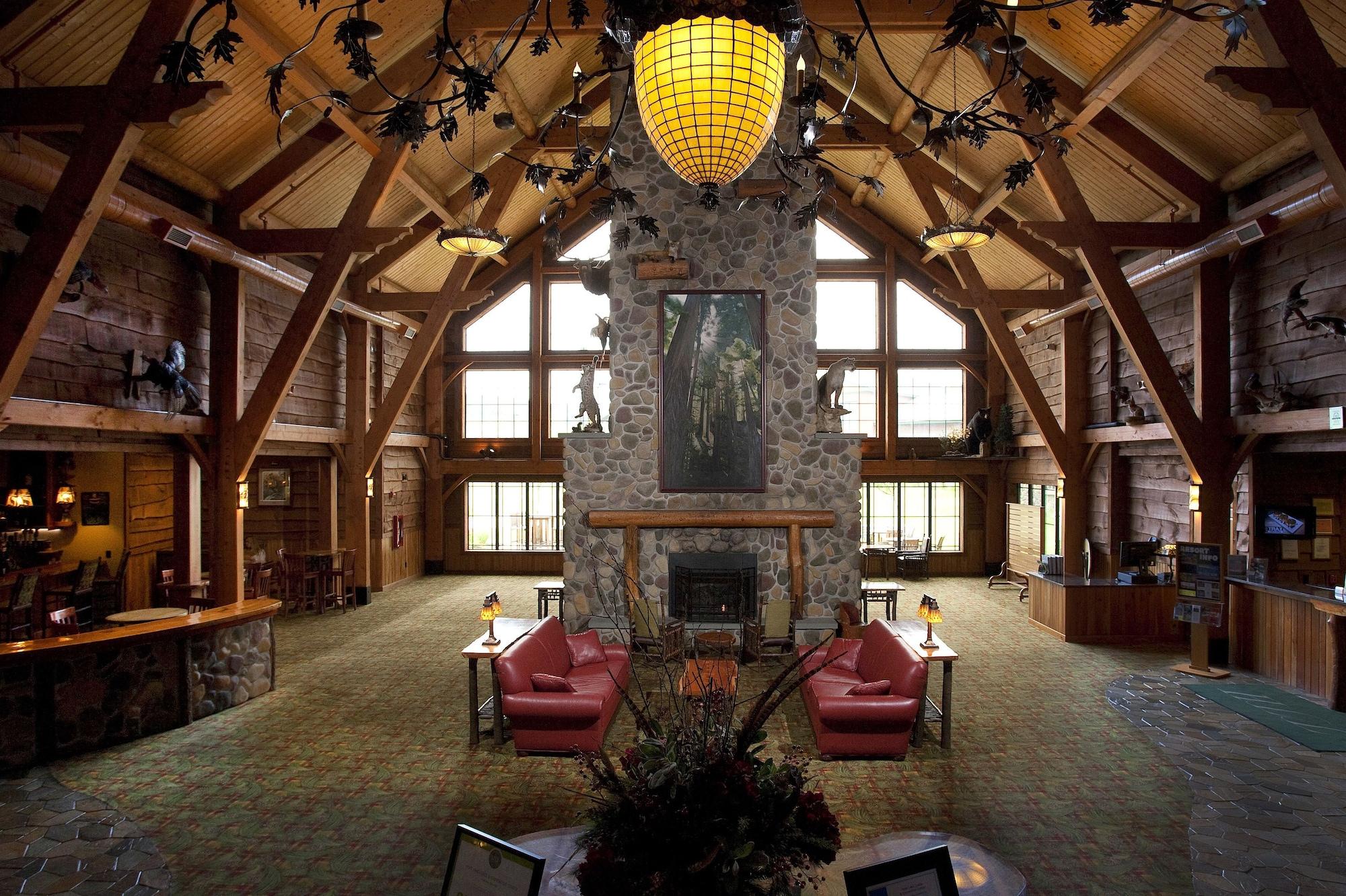 Vista Lobby Hope Lake Lodge & Indoor Waterpark