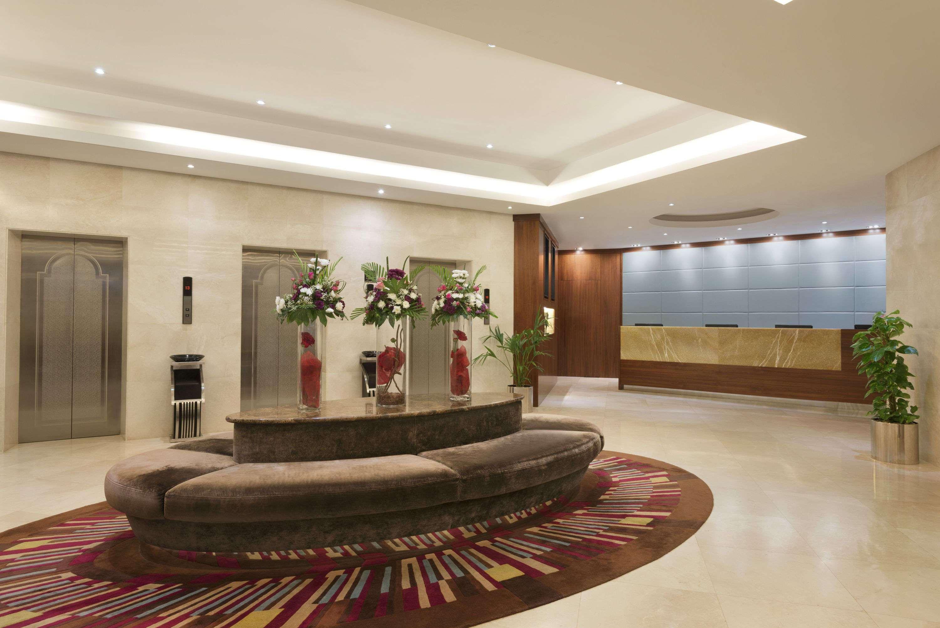 Vista Lobby Ramada by Wyndham Abu Dhabi Corniche