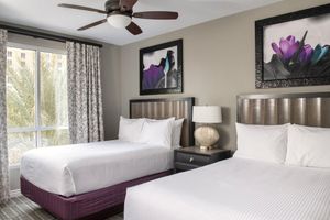 Alojamiento - 2 BR Wyndham Grand Desert -1 Mile to Strip. Free Shuttle. 3 pools- Vegas Oasis!