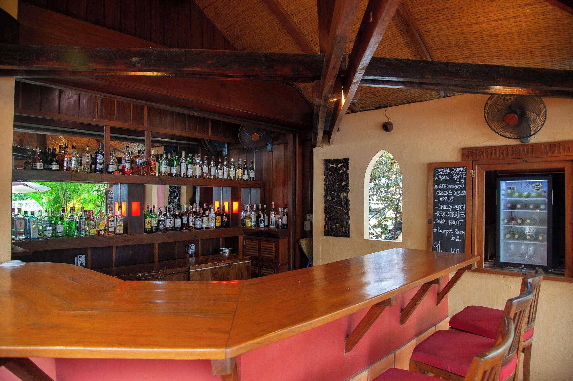 Bar/Salón Rikitikitavi