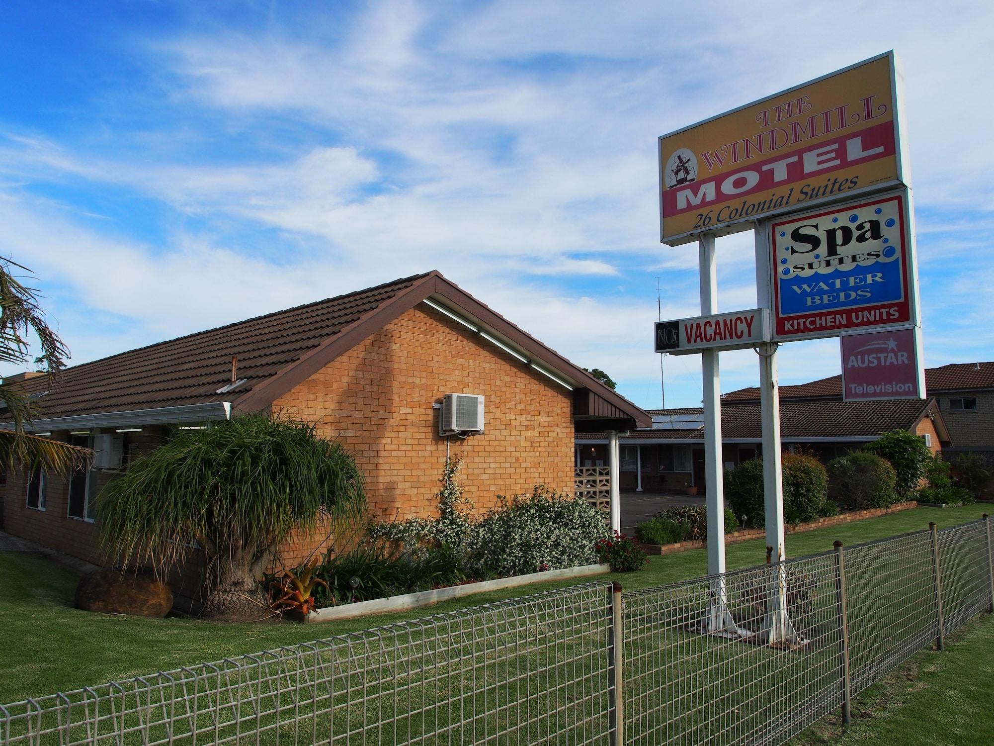 Vista Exterior Windmill Motel