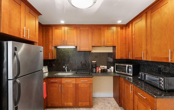 West Portal Studio, Ocean View and Convenient!