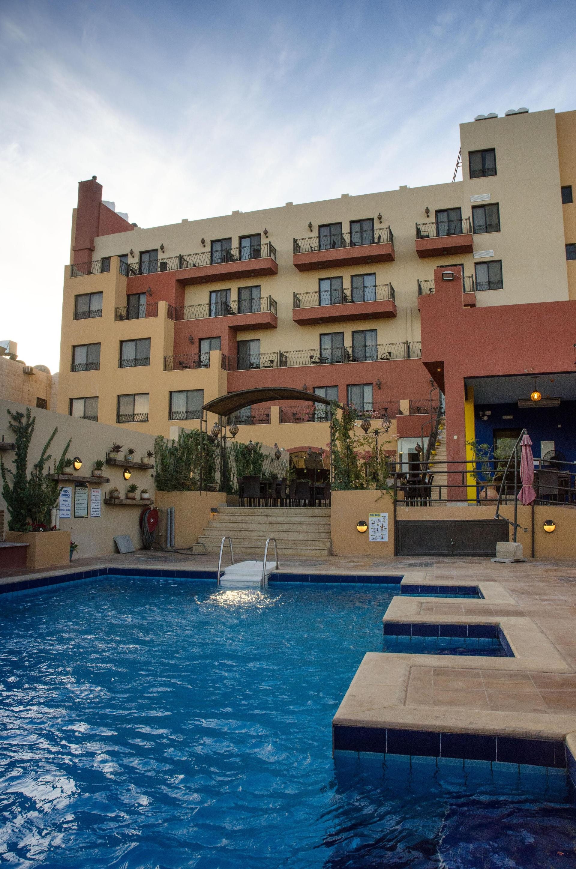 Vista Piscina Grand Hotel Madaba