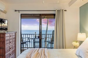 Alquiler Vacacional - Paradise in Stunning Penthouse with A/C, parking, sleeps 6!
Lauloa # 405