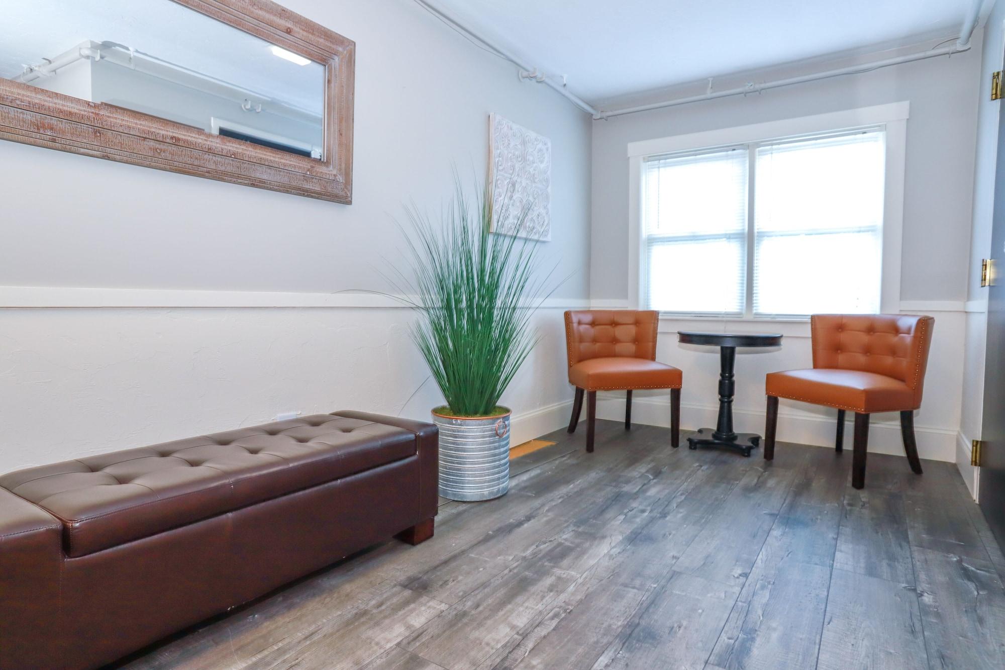 Varios Gunstock Inn & Suites