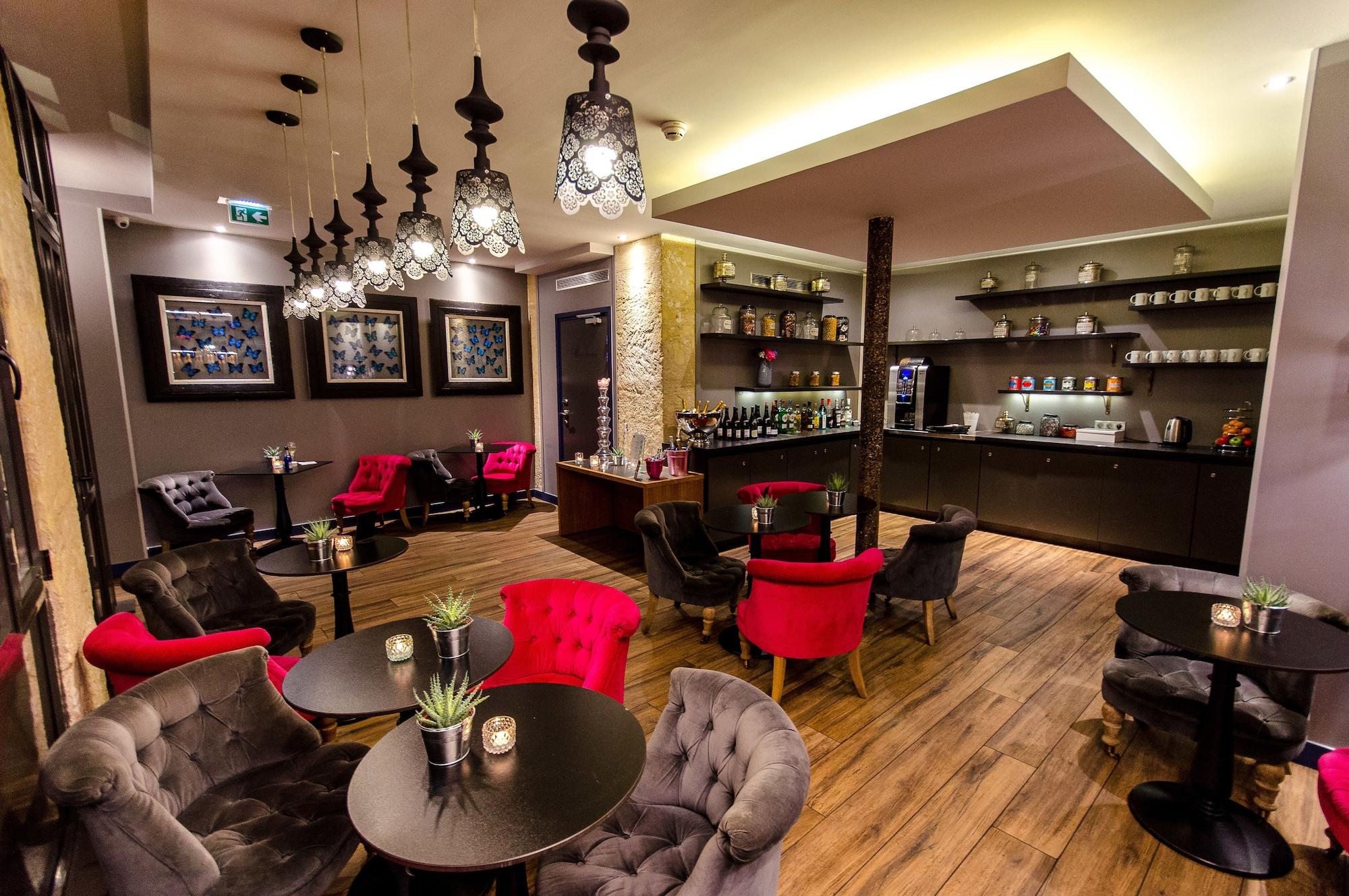 Bar/Salón Hotel Mademoiselle