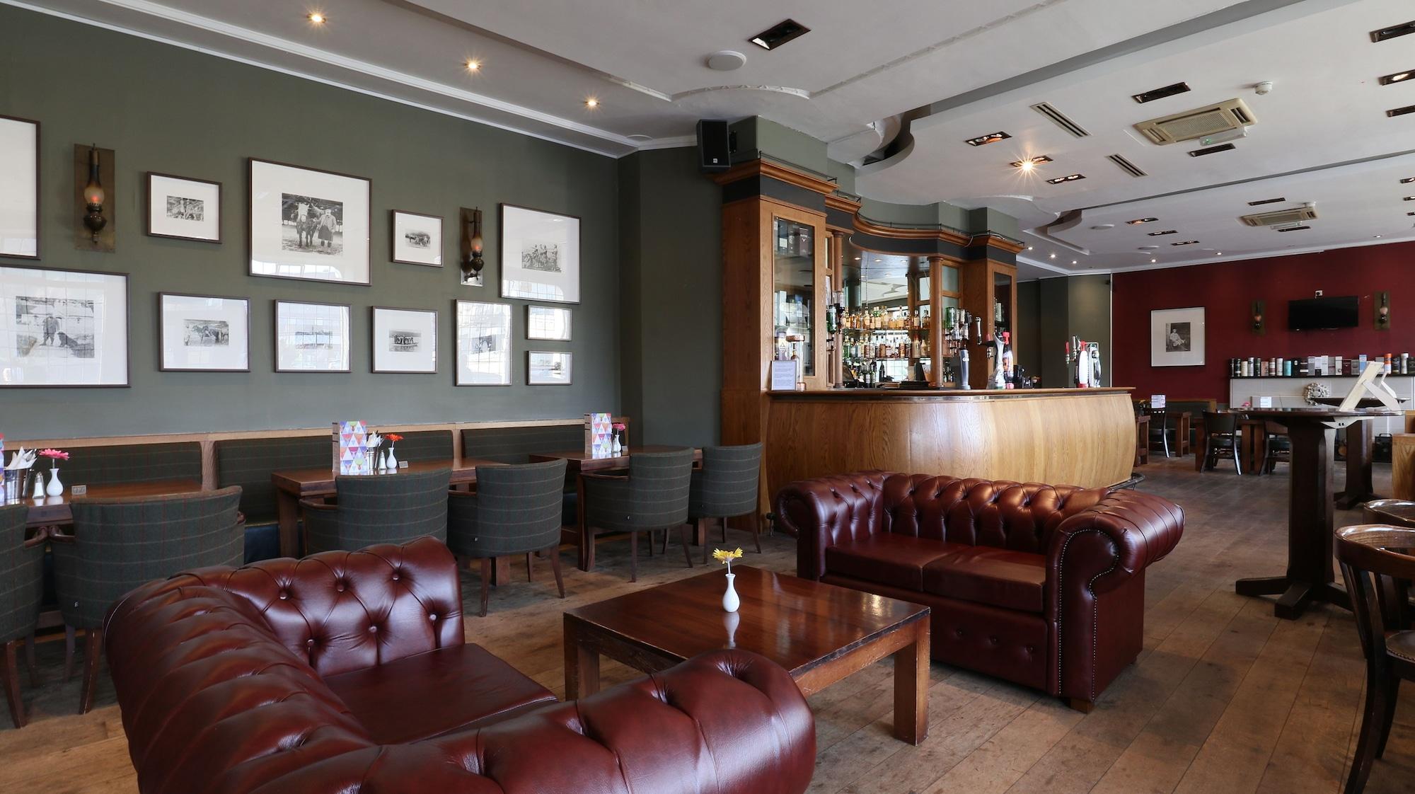 Bar/Salón Columba Hotel Inverness by Compass Hospitality