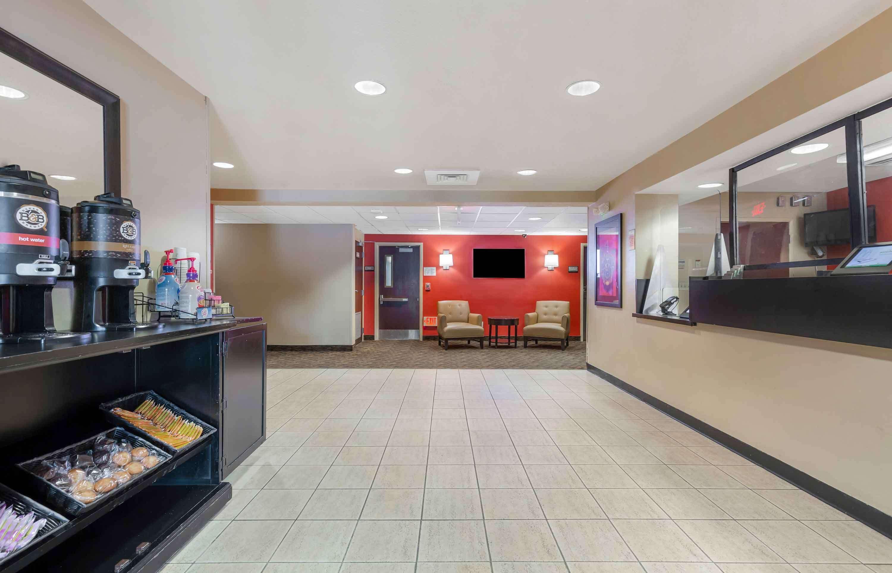 Vista Lobby Extended Stay America Suites Baltimore BWI Airport Aero Dr