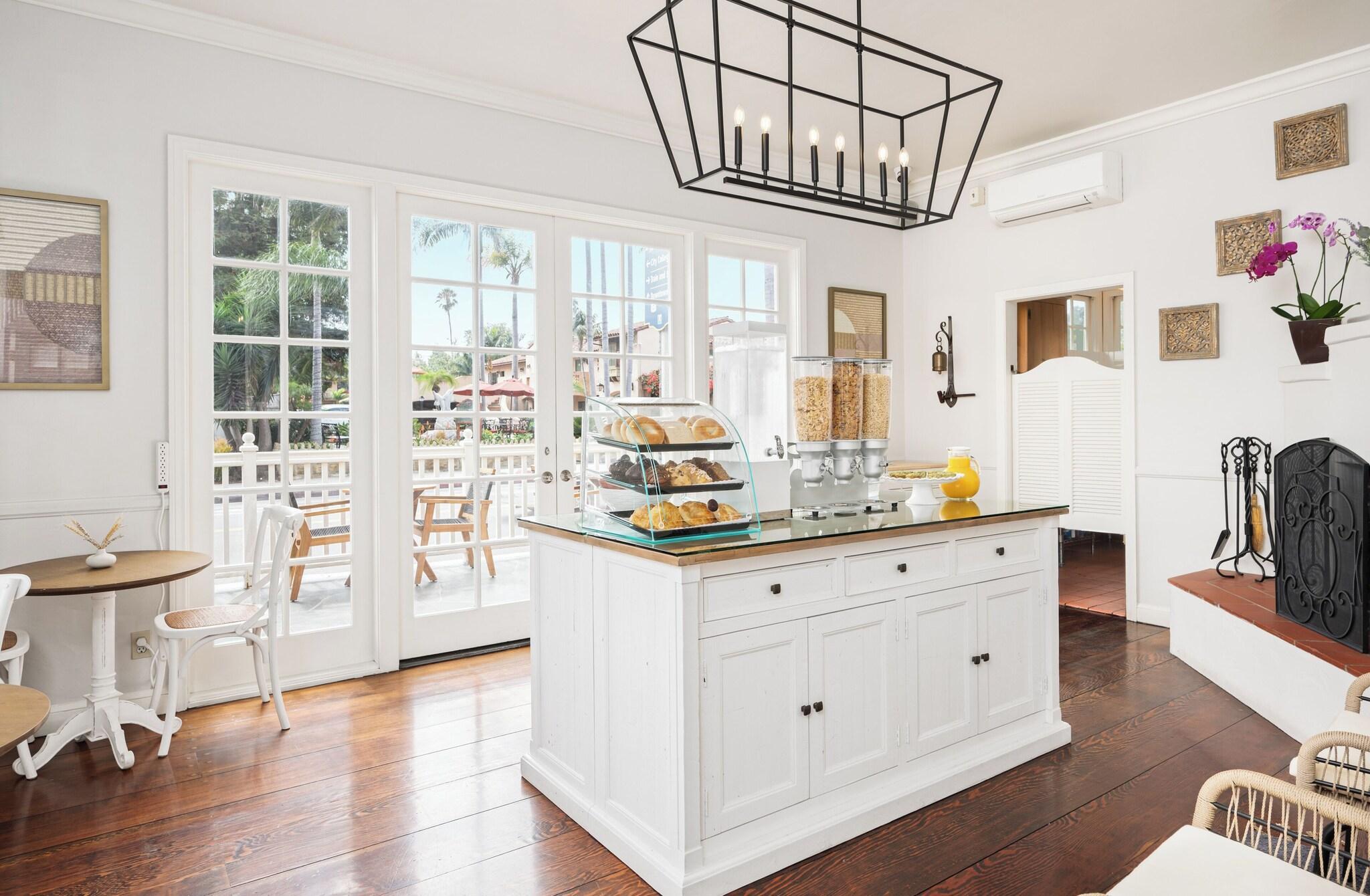 Restaurant Lavender Inn by the Sea