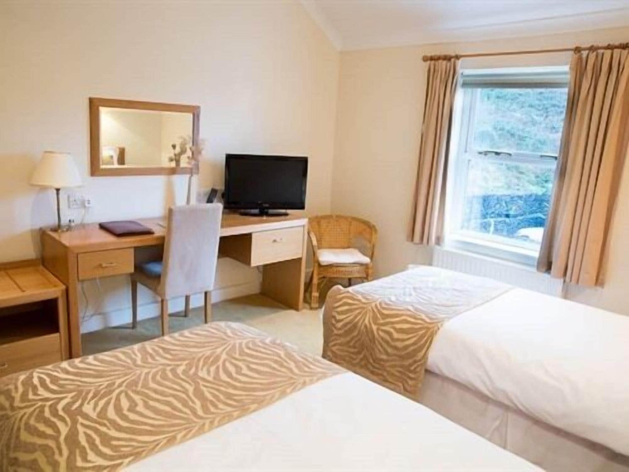 Varios Llwyn Onn Guest House
